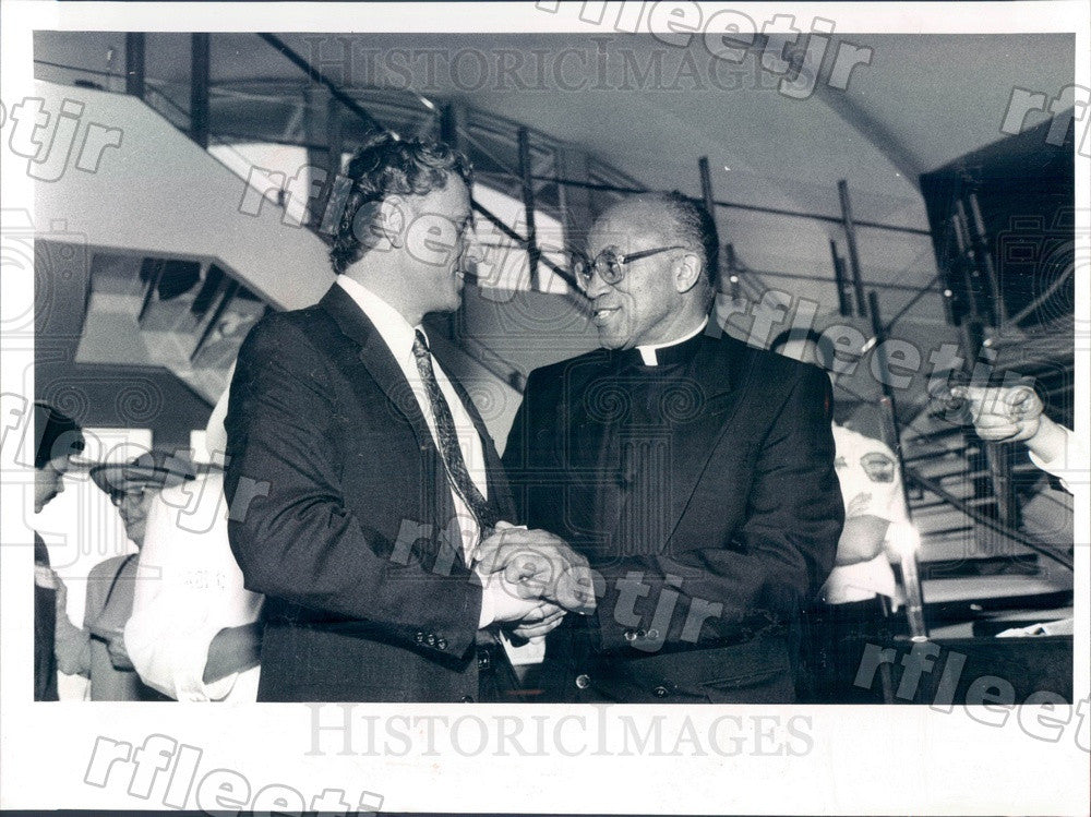 1991 Chicago, IL Rev George Clements of Holy Angels Church Press Photo adw831 - Historic Images