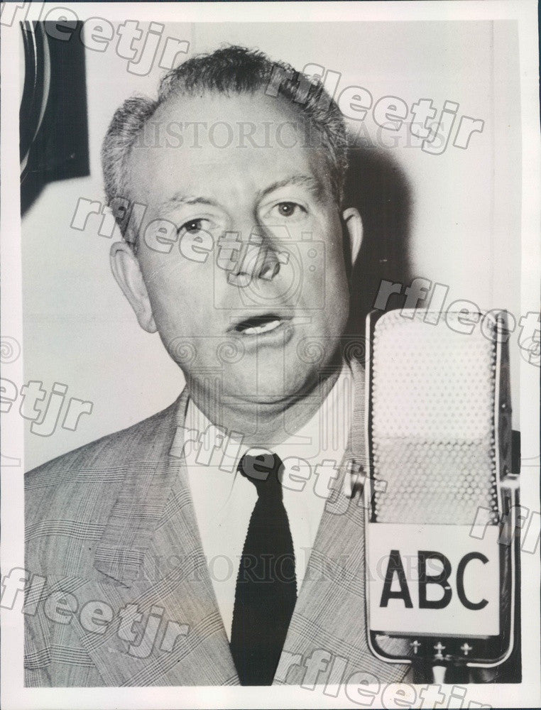 1953 News Commentator Virgil Pinkley, War Correspondent Press Photo adw851 - Historic Images