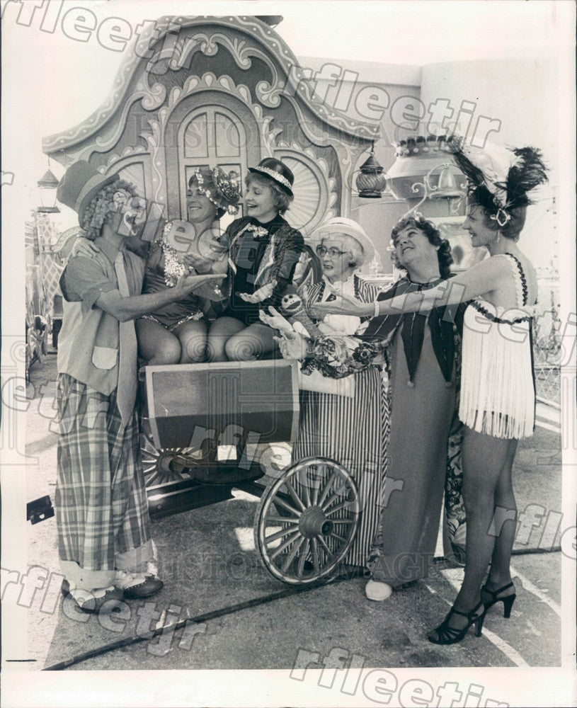 1979 St. Petersburg, FL Singers Sweet Adelines &amp; Clown Press Photo adw943 - Historic Images