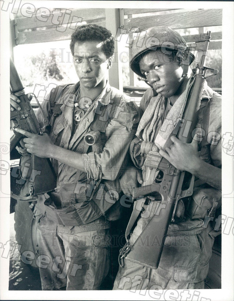 1987 Actors Stan Foster &amp; Miguel Nunez Jr on Tour of Duty Press Photo adx1025 - Historic Images