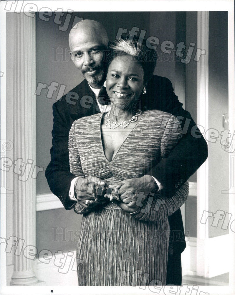 Undated Actors Cicely Tyson &amp; Michael Warren on TV Show Press Photo adx543 - Historic Images