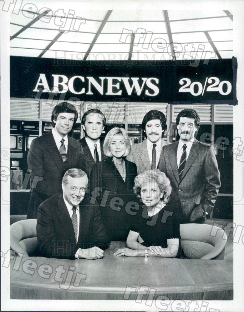 1983 TV Show 20/20 Correspondents Hugh Downs, Barbara Walters Press Photo adx663 - Historic Images