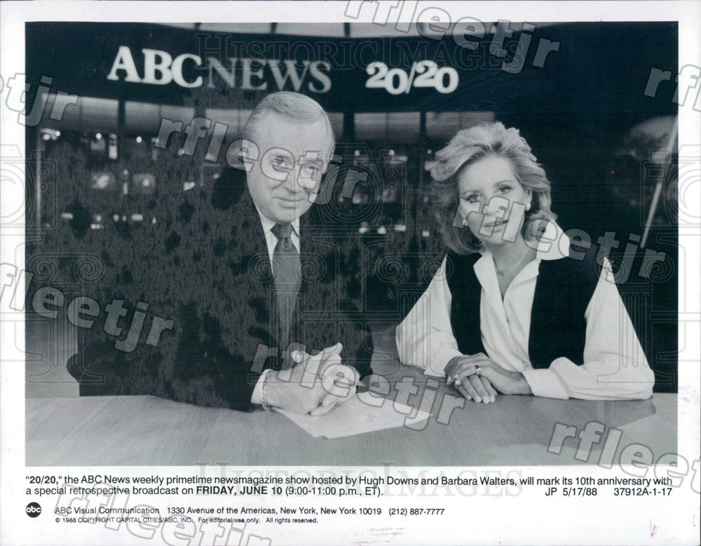 1988 Journalists Hugh Downs, Barbara Walters on TV Show 20/20 Press Photo adx671 - Historic Images