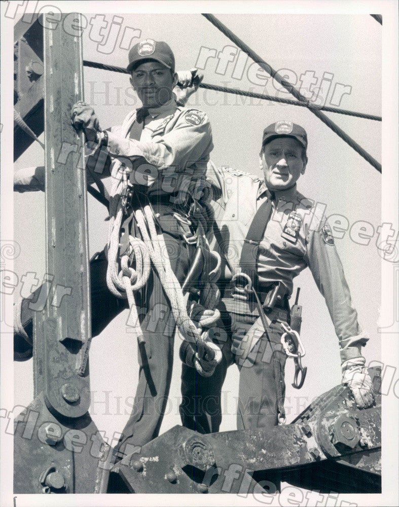 1990 Actors Darnell Williams &amp; Dick Latessa on True Blue Press Photo adx823 - Historic Images