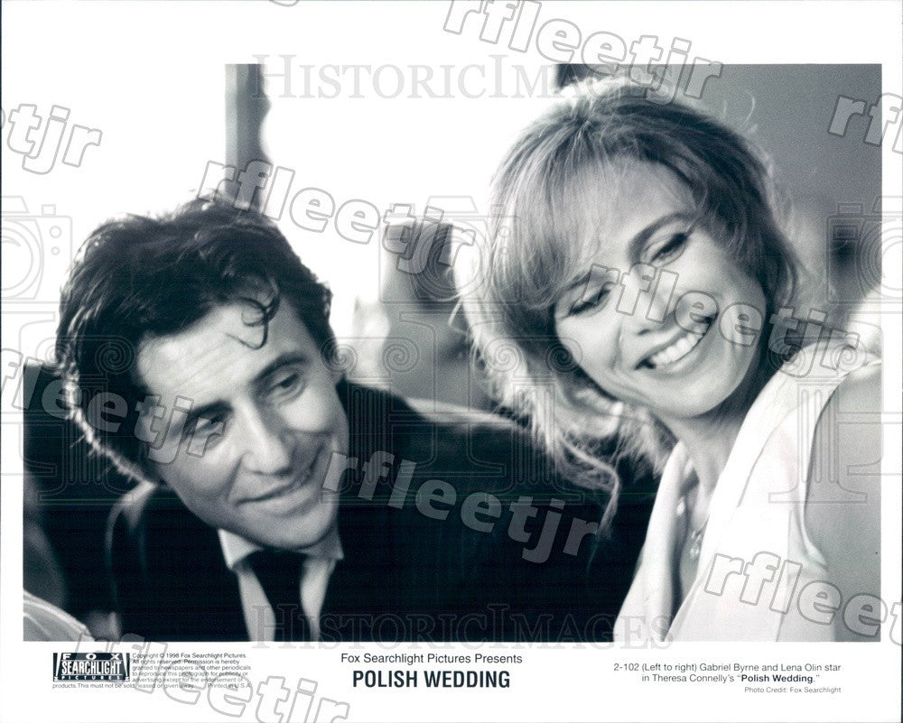 1998 Actors Gabriel Byrne &amp; Lena Olin in Film Polish Wedding Press Photo adx901 - Historic Images