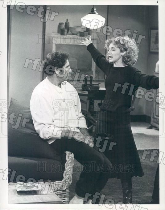1982 Emmy Winning Actors Judd Hirsch & Carol Kane on Taxi Press Photo adx935 - Historic Images