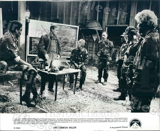1983 Oscar Winning Actor Gene Hackman & Robert Stack Press Photo ady1189 - Historic Images