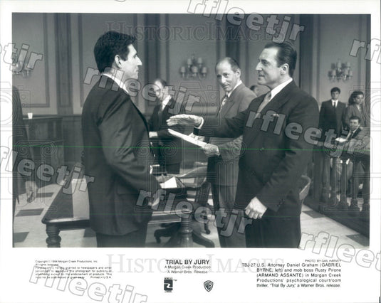 1994 Actors Gabriel Byrne & Emmy Winner Armand Assante Press Photo ady233 - Historic Images