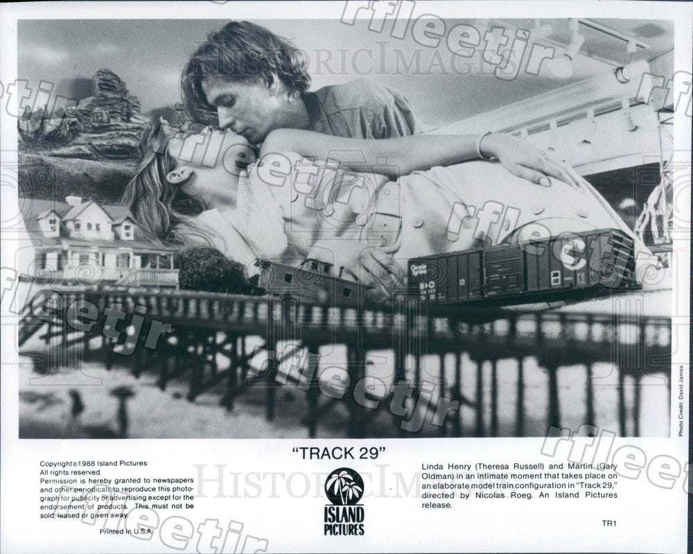 1988 Actors Theresa Russell &amp; Gary Oldman in Film Track 29 Press Photo ady313 - Historic Images