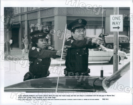 1989 Actors Marion Ramsey, Bruce Mahler in Film Police Academy Press Photo ady31 - Historic Images