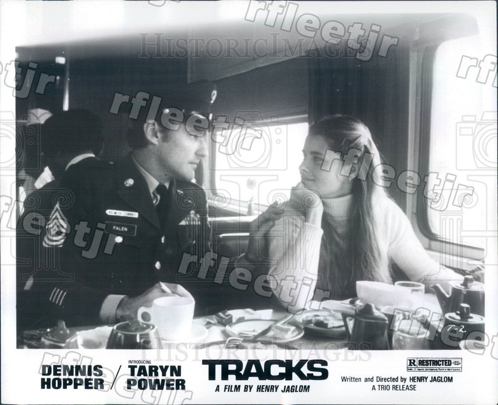 Undated Actors Dennis Hopper &amp; Taryn Power in Film Tracks Press Photo ady457 - Historic Images