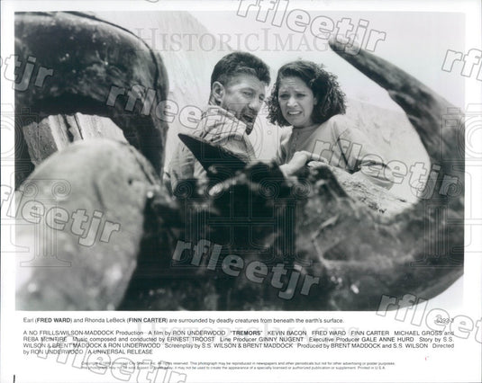 1990 Actors Fred Ward & Finn Carter in Film Tremors Press Photo ady603 - Historic Images