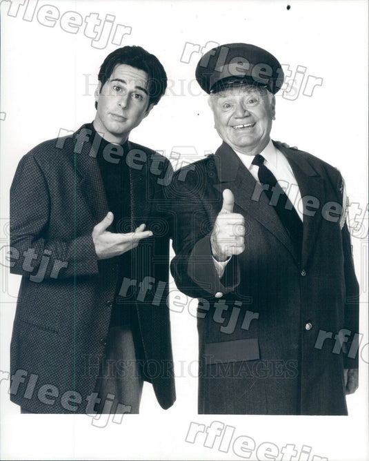 1996 Actors Jonathan Silverman & Oscar Winner Ernest Borgnine Press Photo adz225 - Historic Images