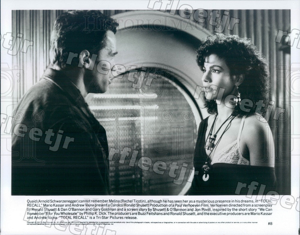 1990 Actors Arnold Schwarzenegger &amp; Rachel Ticotin in Film Press Photo adz23 - Historic Images