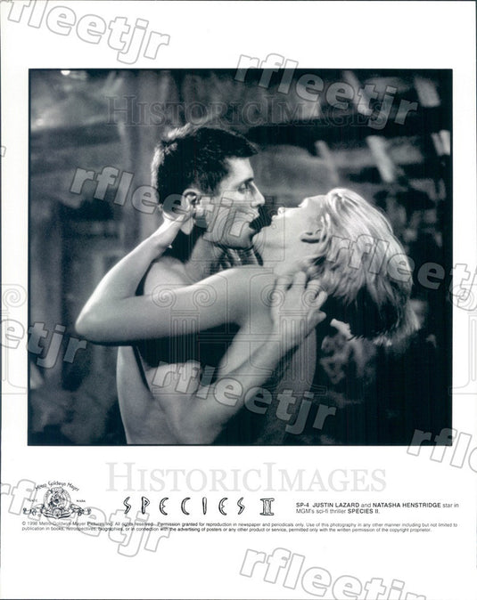 1998 Actors Justin Lazard & Natasha Henstridge in Species II Press Photo adz567 - Historic Images