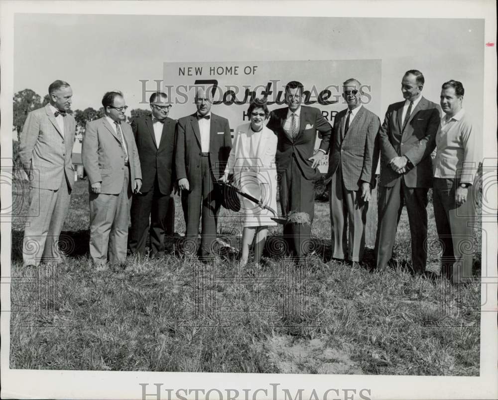 1962 Press Photo People at ground breaking for the Fortune Homes Corporation- Historic Images