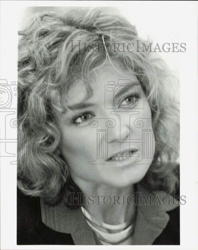 1985 Press Photo Cheryl McCall, writer-playwright at Detroit News cafe- Historic Images