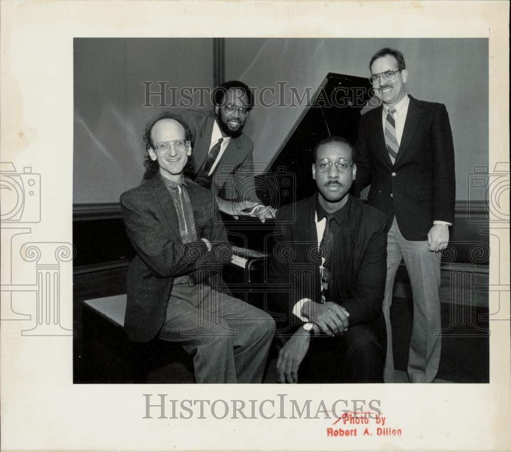 1991 Press Photo Pyramid group performing at Elevation 92. - afa42160- Historic Images