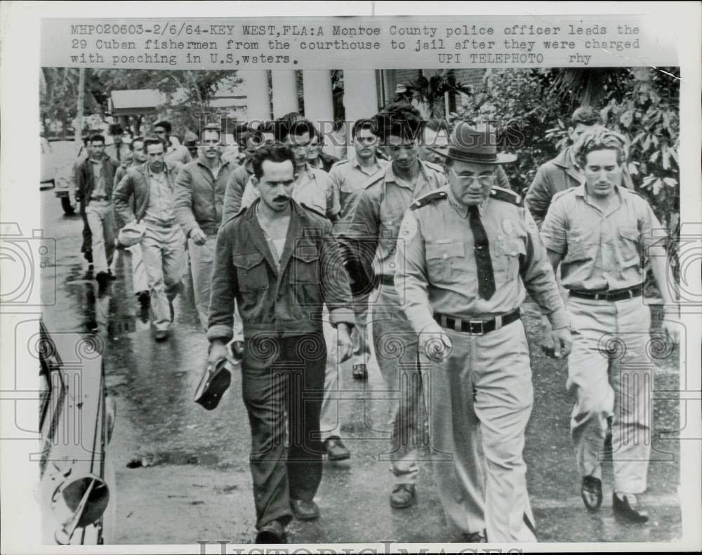 1964 Press Photo Cuban fishermen led to a Florida jail for U.S. water poaching- Historic Images