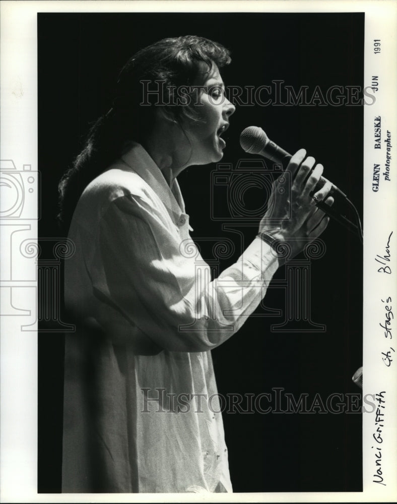 1991 Press Photo Nanci Griffith, Musician, Birmingham - ahta00228- Historic Images