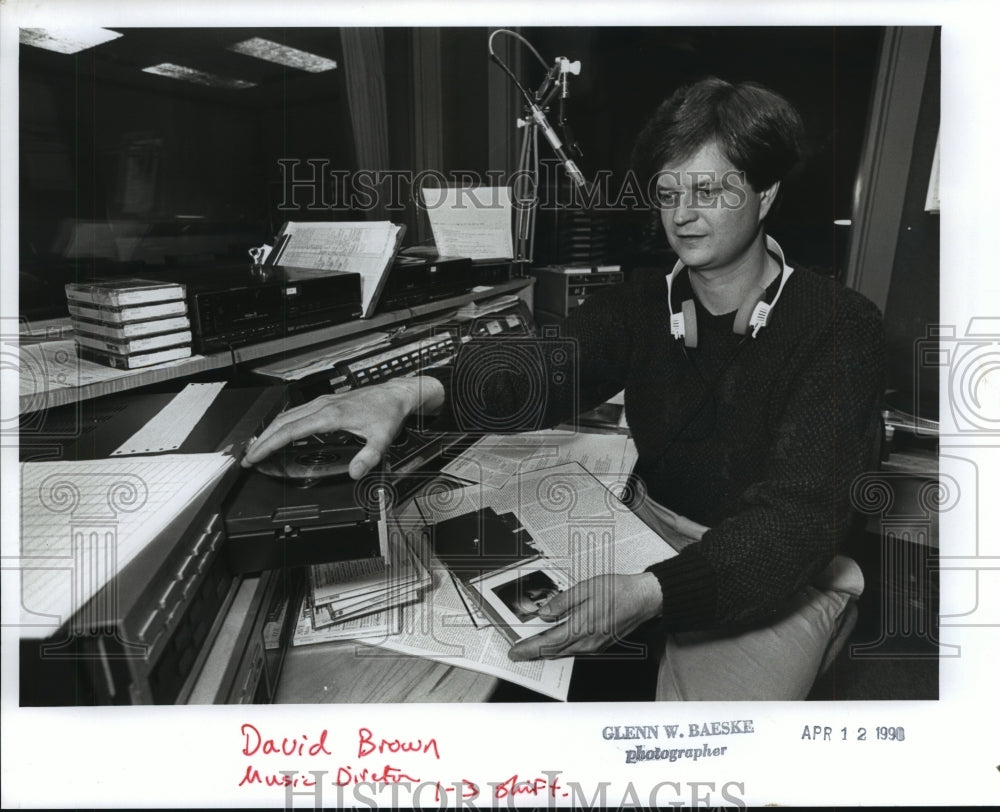 1990 Press Photo Music Director Of WLRH David Brown At Work - ahta01113- Historic Images