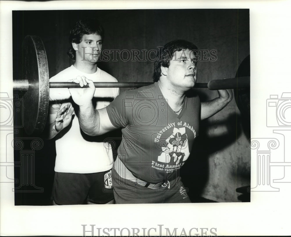 Press Photo University of Alabama Football Player Lifting Weights - ahta01840- Historic Images