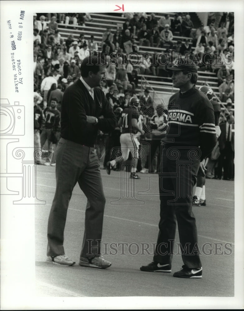 1989 Press Photo Bill Curry, Alabama Football Coach, on the Field - ahta02417- Historic Images