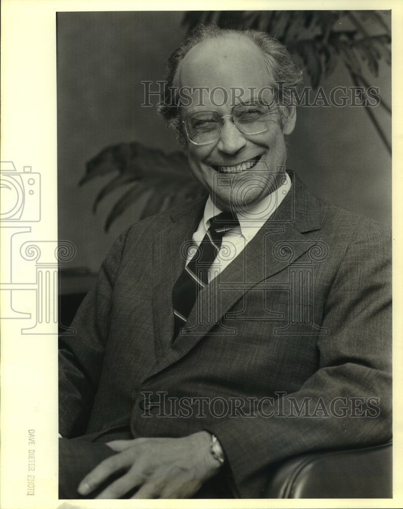 David M. Robb, Jr., Director of Huntsville Museum of Art - Historic Images