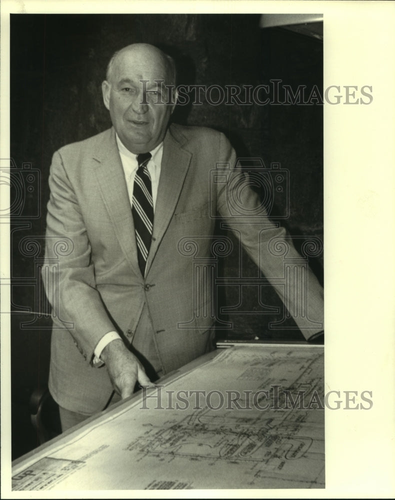 Henon W. Pearce with Diagram - Historic Images