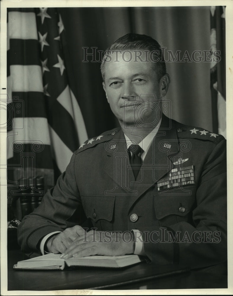 Press Photo Lieutenant General Glen W. Martin - Historic Images
