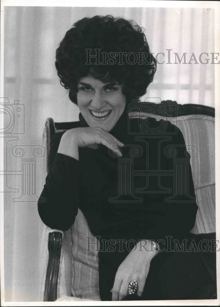 Press Photo Ruth Buzzi, Actress and Comedienne - Historic Images