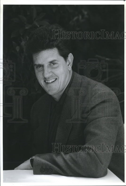 1992 Press Photo Actor Sam McMurray as Detective Marshak in "Likely Suspects" - Historic Images