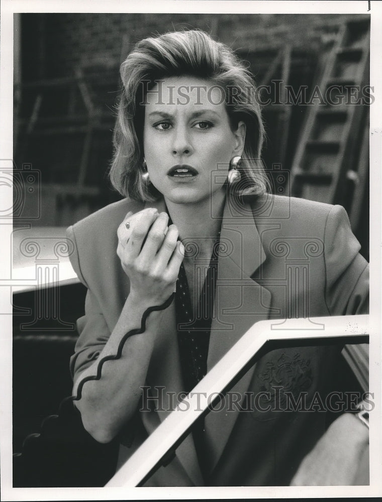 1991 Press Photo Actress Lauren Lane Stars in &quot;Hunter&quot; - Historic Images