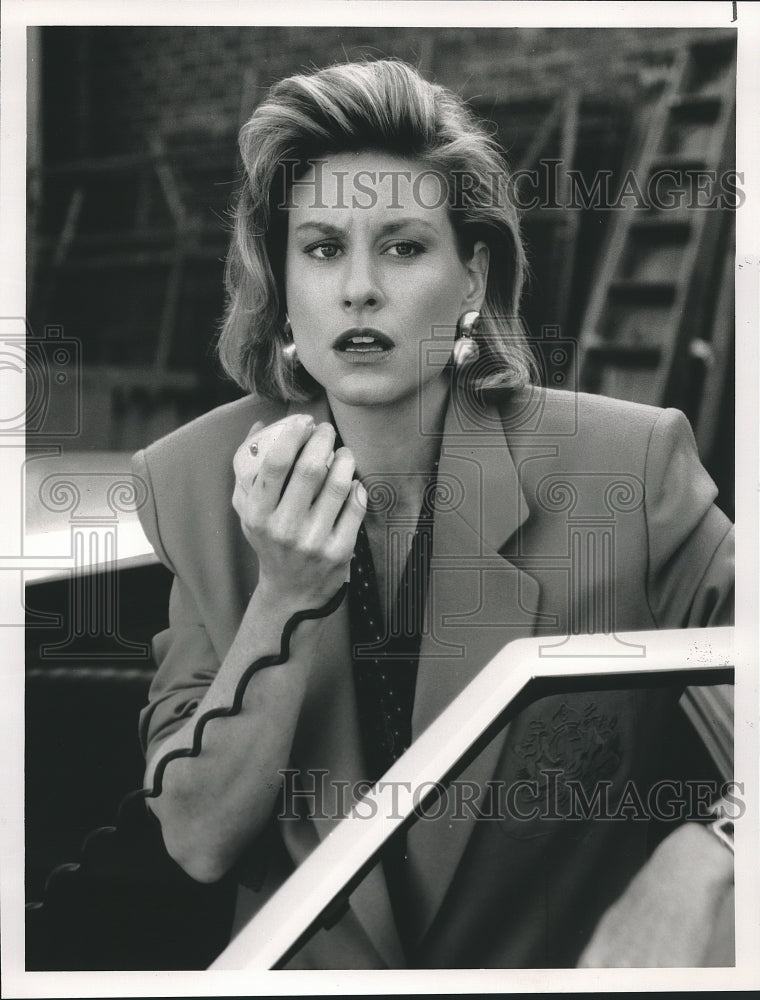 1991 Press Photo Actress Lauren Lane Stars in "Hunter" - Historic Images