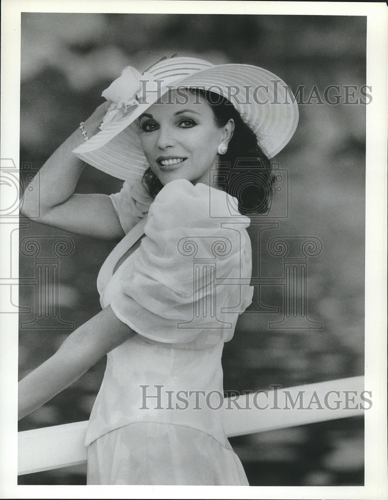 1986 Press Photo Joan Collins, Actress in &quot;Monte Carlo&quot; on CBS - ahtx00734 - Historic Images