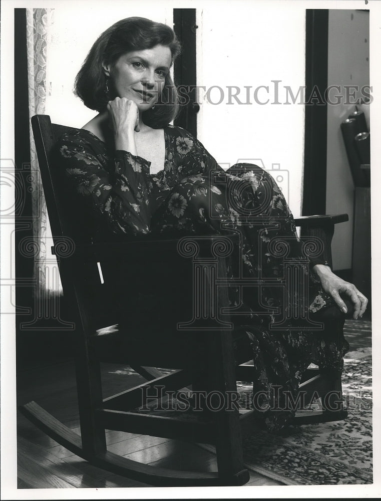 1990 Press Photo Blair Brown, Actress in &quot;Extreme Close-Up&quot; on NBC - Historic Images
