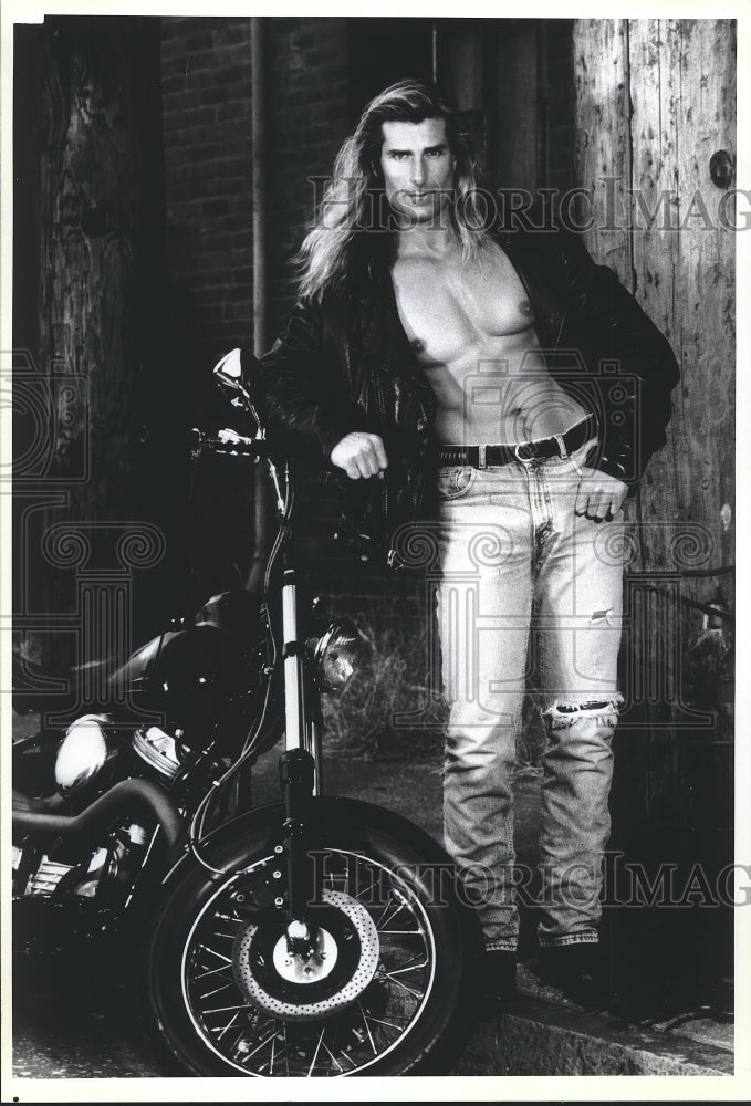 1993 Press Photo Fabio, Romance Novel Model, with Motorcycle - Historic Images