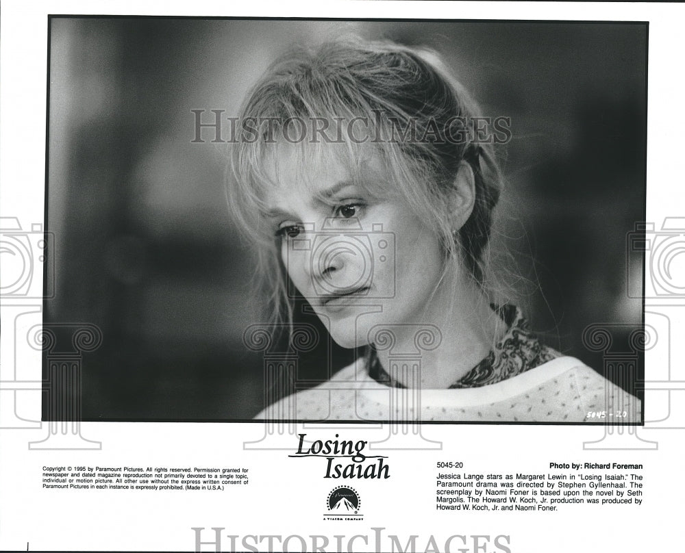 1995 Press Photo Jessica Lange as Margaret Lewin in "Losing Isaiah" - Historic Images