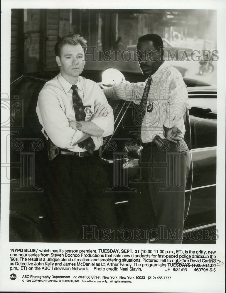 1993 Press Photo David Caruso and James McDaniel in &quot;NYPD Blue&quot; - Historic Images