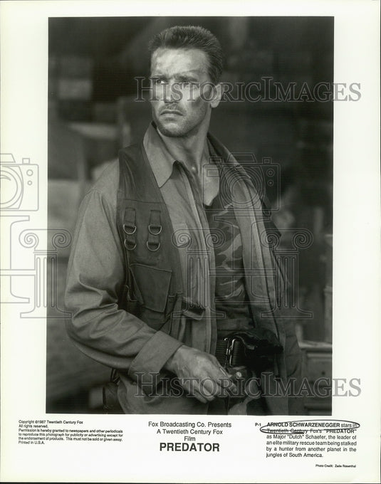1987 Press Photo Arnold Schwarzenegger, Actor in "Predator" - Historic Images
