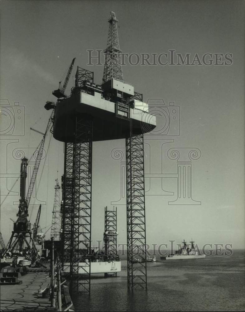 Ingalls Shipbuilding constructs Jackup Oil Rig at shipyard, MS - Historic Images