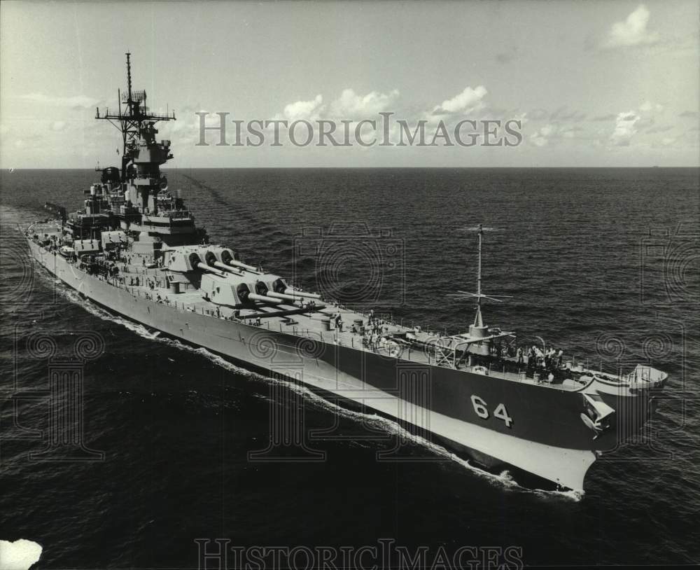 Press Photo USS Wisconsin, 64, Ship built by Ingalls Shipbuilding - Historic Images