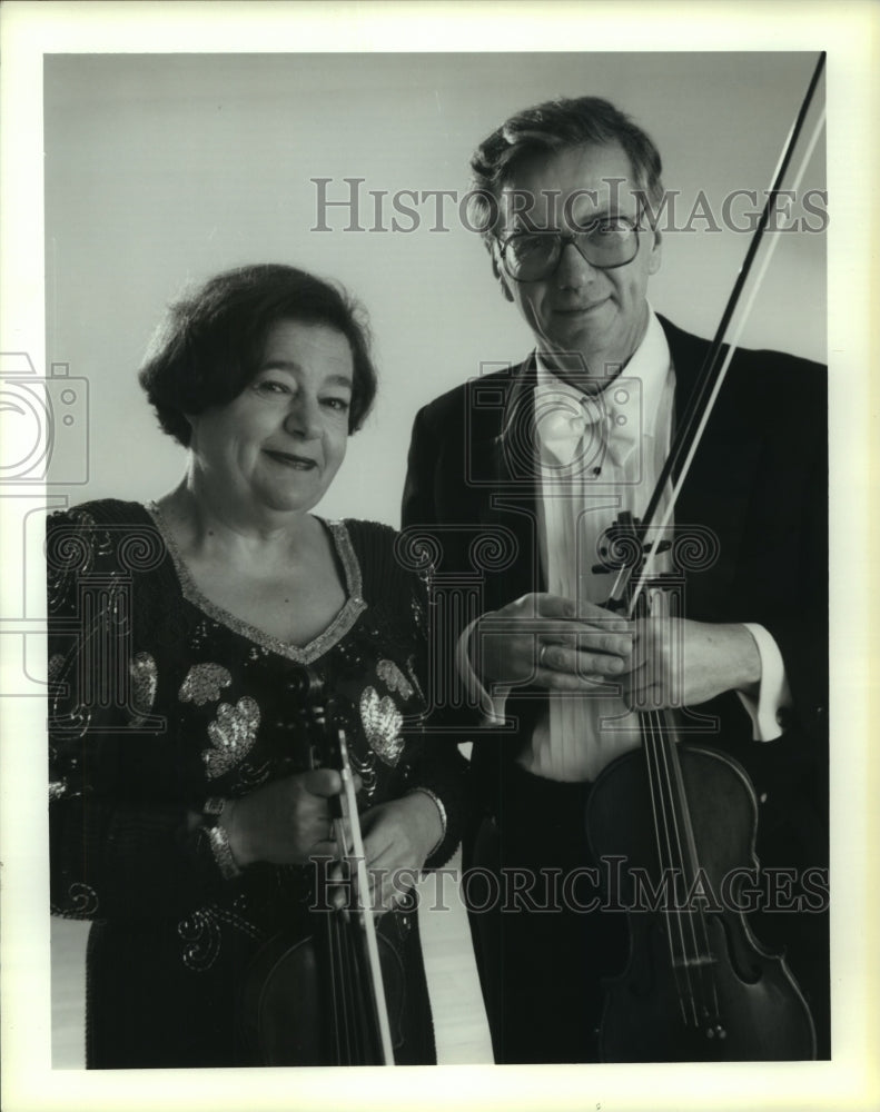 Press Photo Mazwekevich Duo - Historic Images