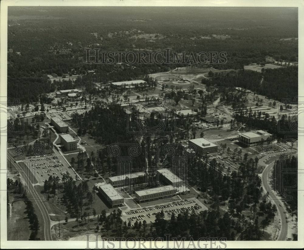 1971 Aerial view of University of South Alabama - Historic Images