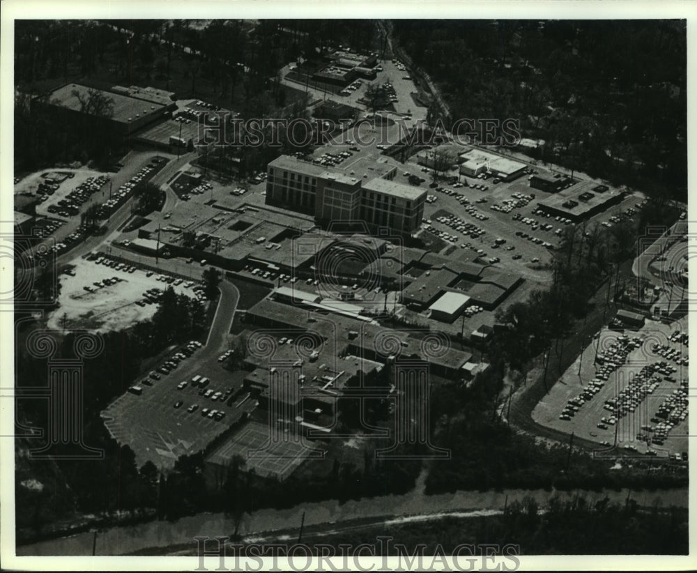 1986 Press Photo Aerial View of Doctor's Hospital in Mobile, Alabama - Historic Images