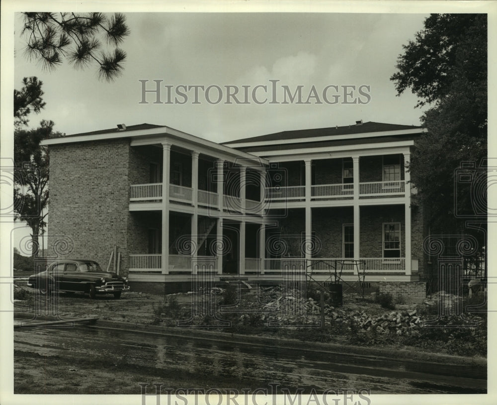 1968 Tuthill-Nichol Home Rebuilt at University of South Alabama - Historic Images