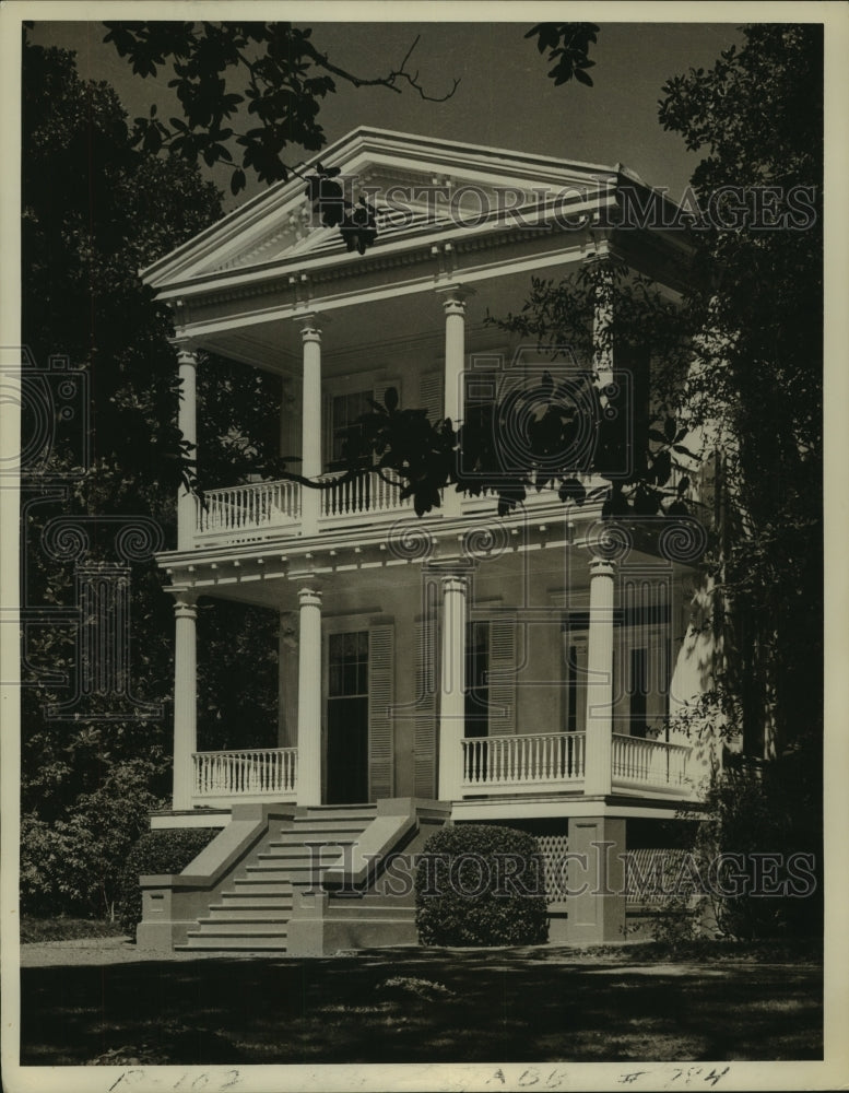 Exterior of Home in Alabama - Historic Images