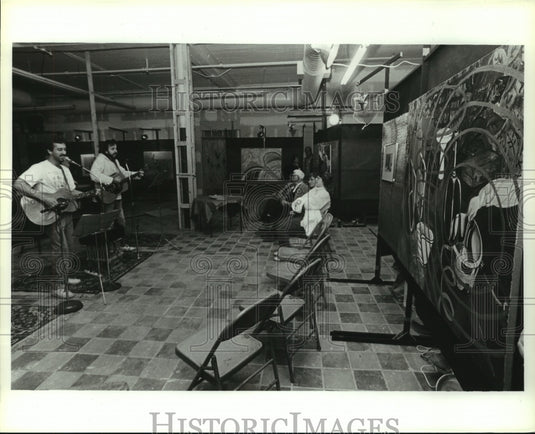 1991 Press Photo Musical Act at First Night Mobile, Alabama - amra08075- Historic Images