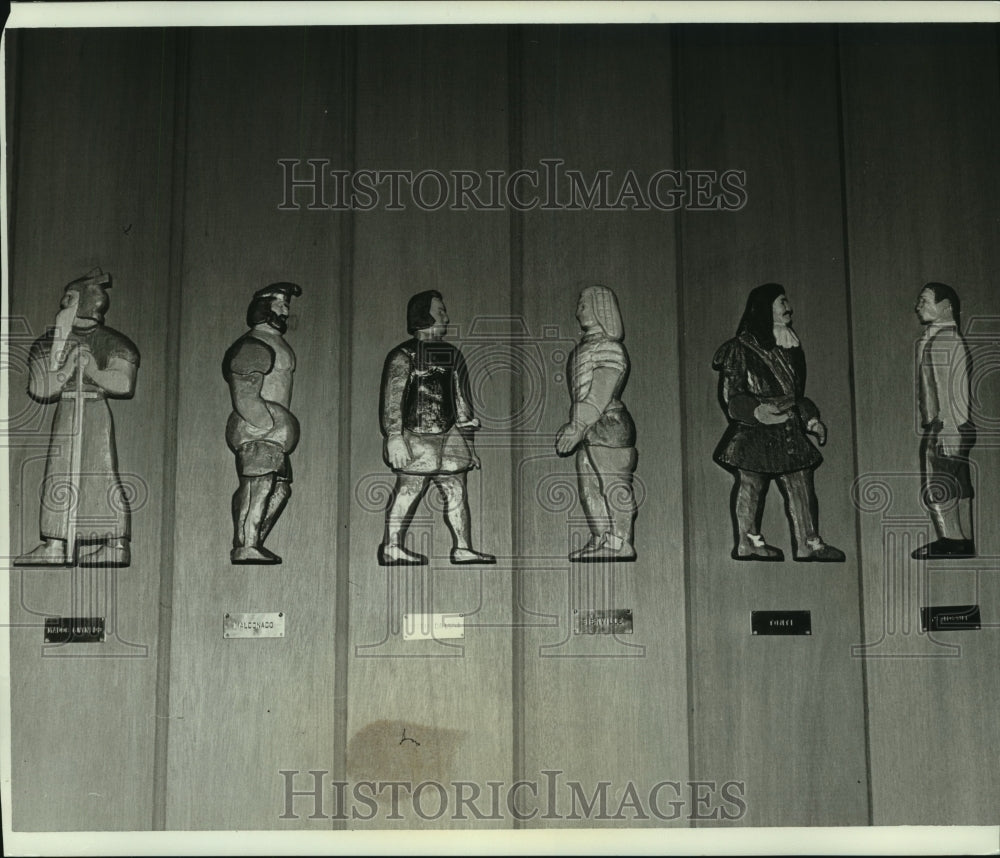 1972 Press Photo Carvings by J. Hayford at Mobile County Courthouse, Alabama - Historic Images