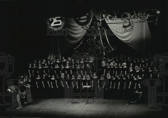 1991 Press Photo Choir at University of South Alabama Song Fest - amra08198- Historic Images
